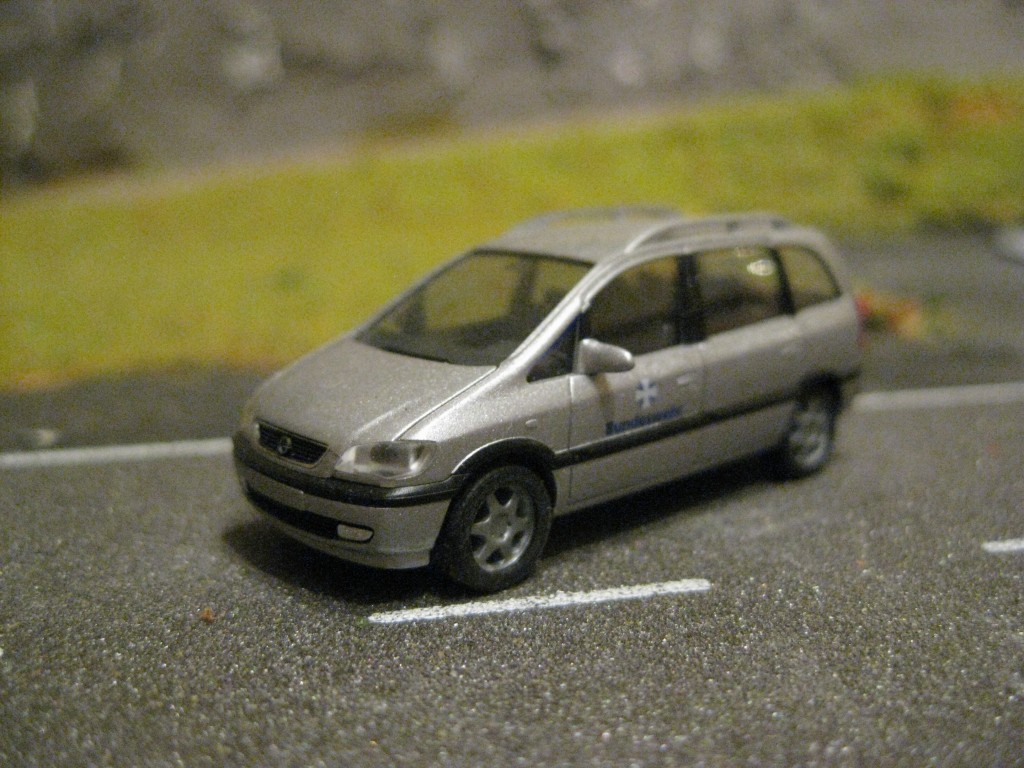 Opel Zafira "Bundeswehr Fuhrparkservice"