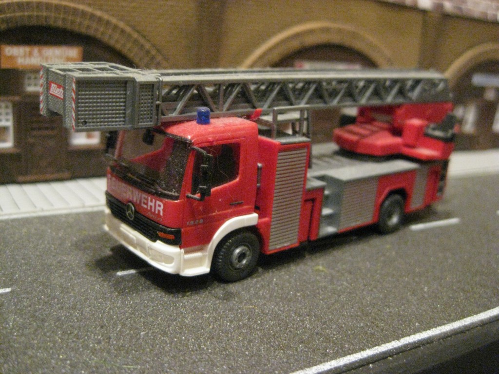 Mercedes Benz Atego 1528 DLK 23-12 "Feuerwehr"